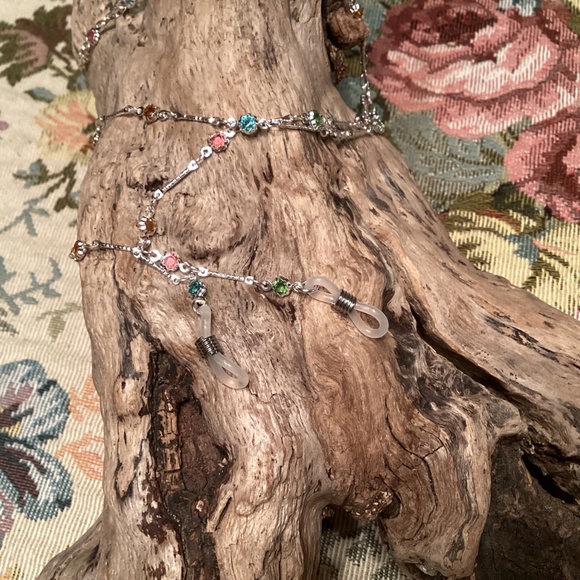 Multicolored Crystal Silver Eyeglass Chain Lanyard 30” - Picture 2 of 3